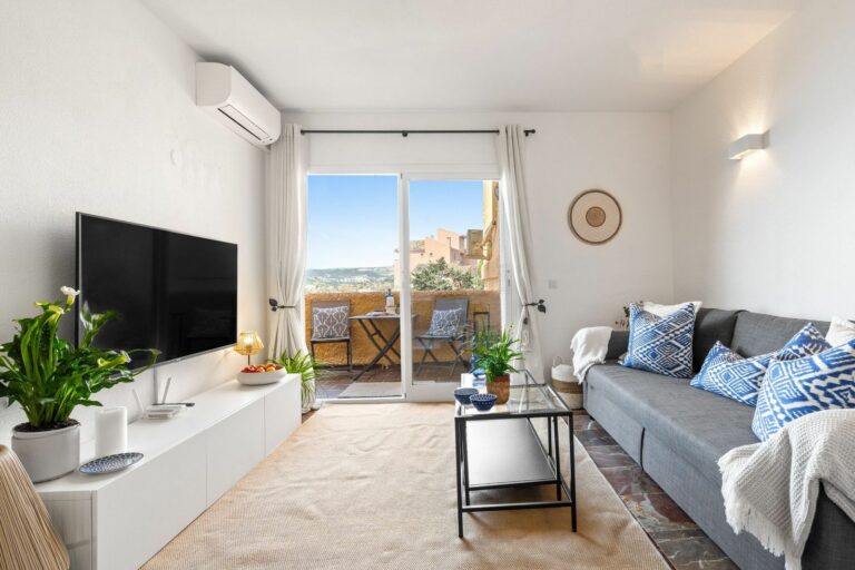 4c5d3c91bd56ba968f511f92ee700187 - 7