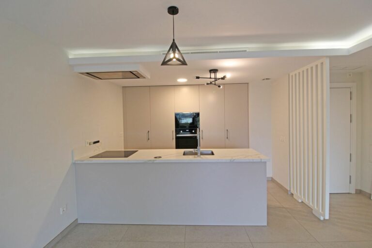 4daa54c67639388e9e39d7958d61707f - 11