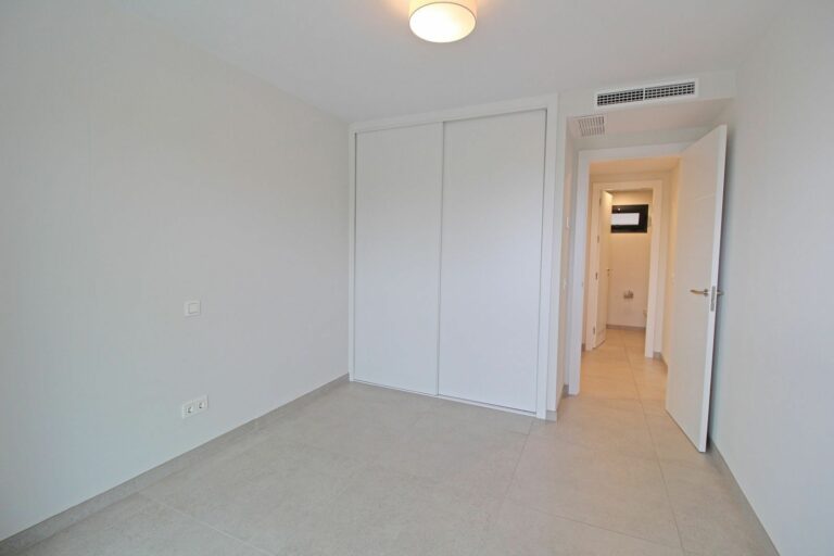 4daa54c67639388e9e39d7958d61707f - 13