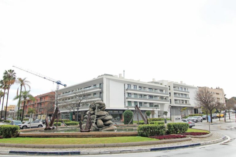 4daa54c67639388e9e39d7958d61707f - 2