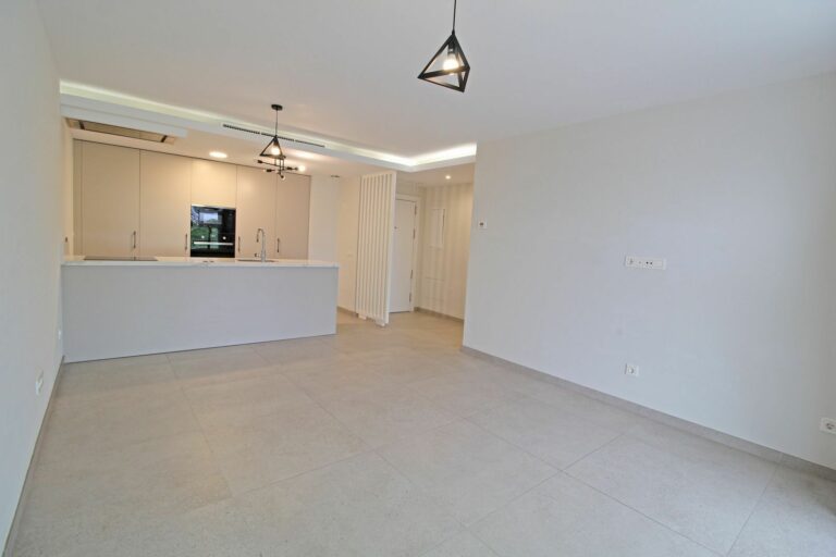 4daa54c67639388e9e39d7958d61707f - 4