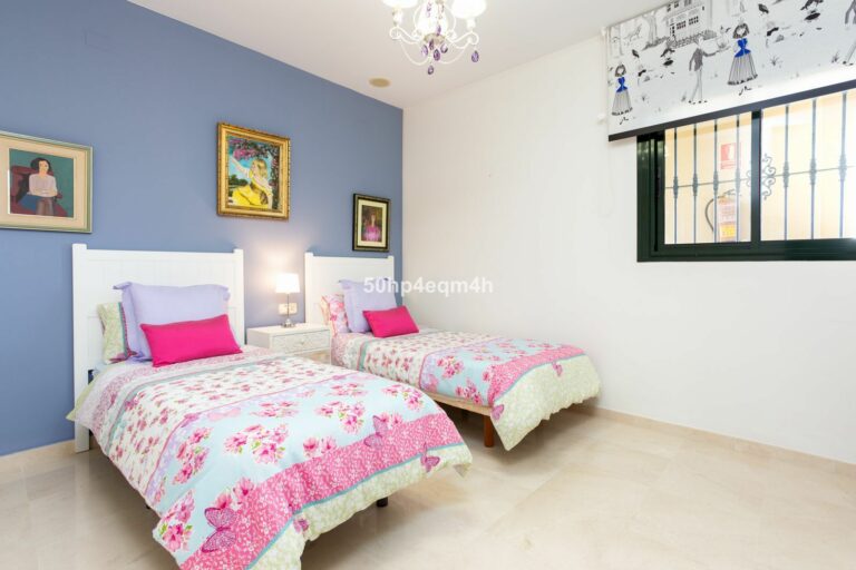 4ef9aef166e1e34b1e0249498b2033c7 - 10