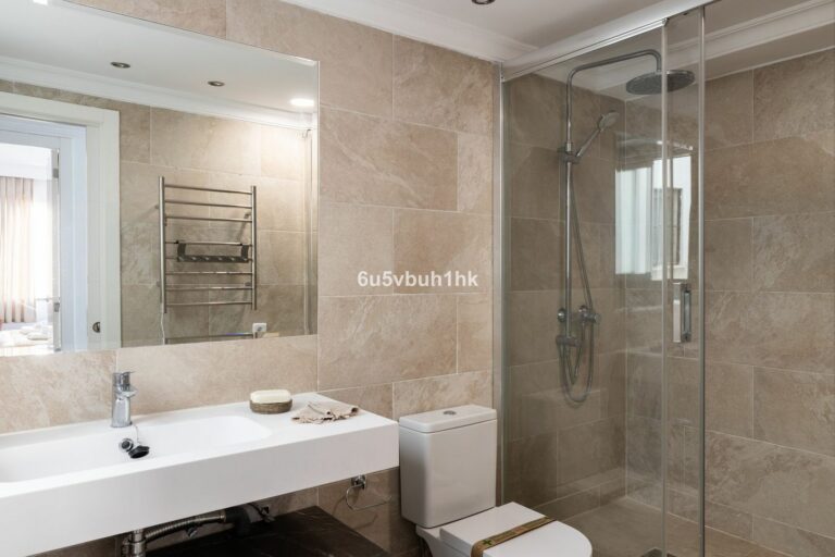 516fb0e454f4528eb04876a92d9b3065 - 16