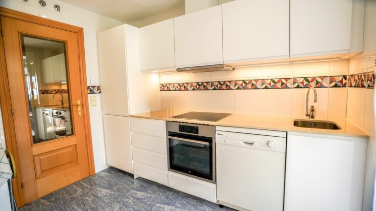 5498168d287fa7f8bd0c56db36d65820 - 15