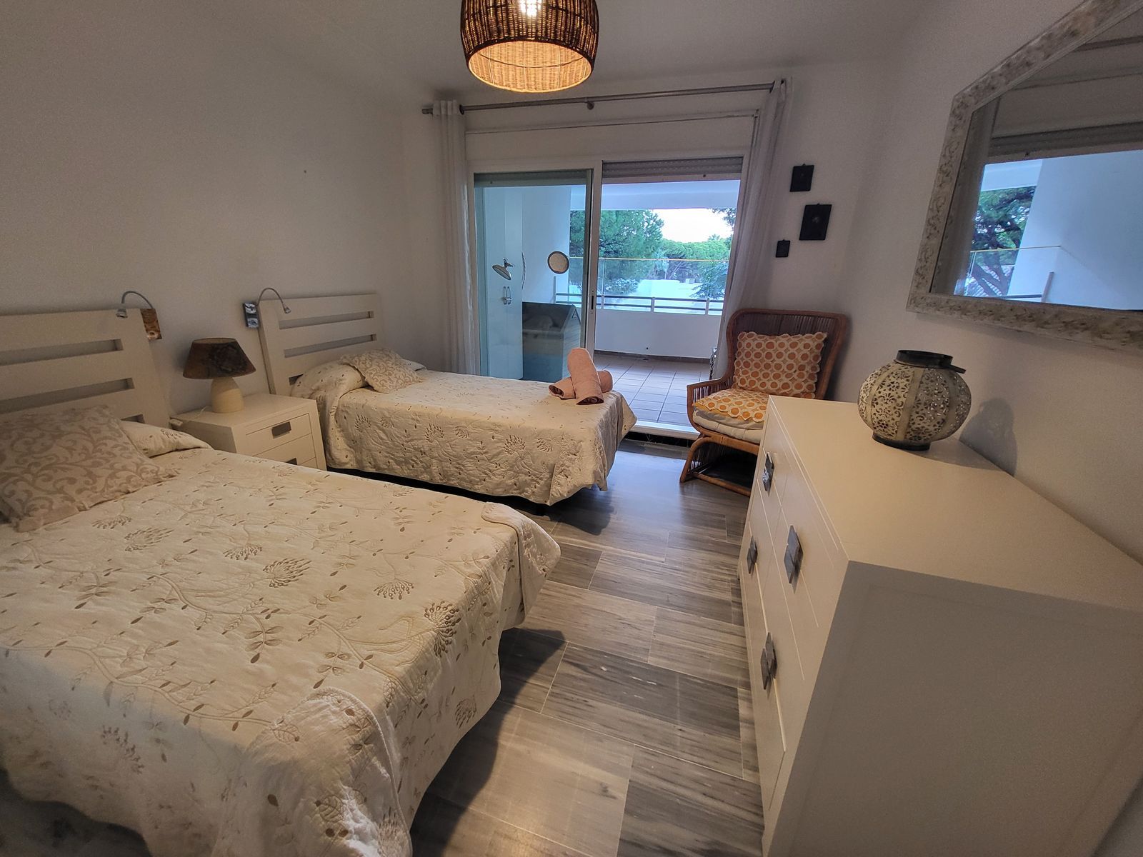 559a97e8ca0aa3352f41da8fc7202bc0 - 12