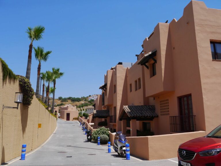 56058b86b1d8177ffdaa6b3f378b2398 - 16