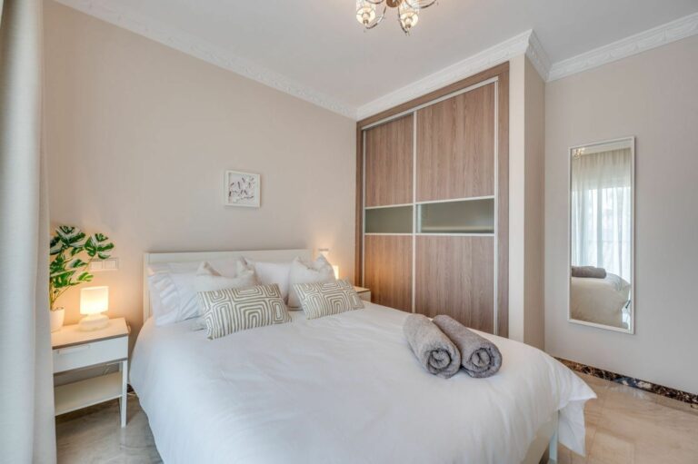 5632d2e8d531df9d89c177538a991d16 - 11