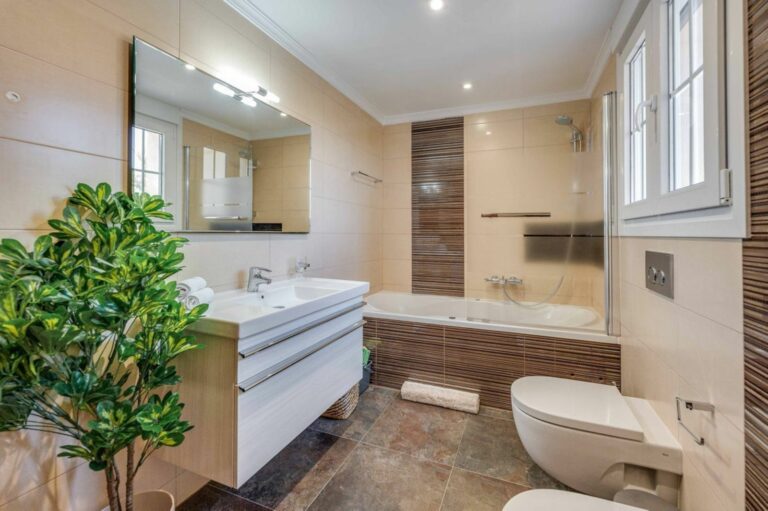 5632d2e8d531df9d89c177538a991d16 - 12