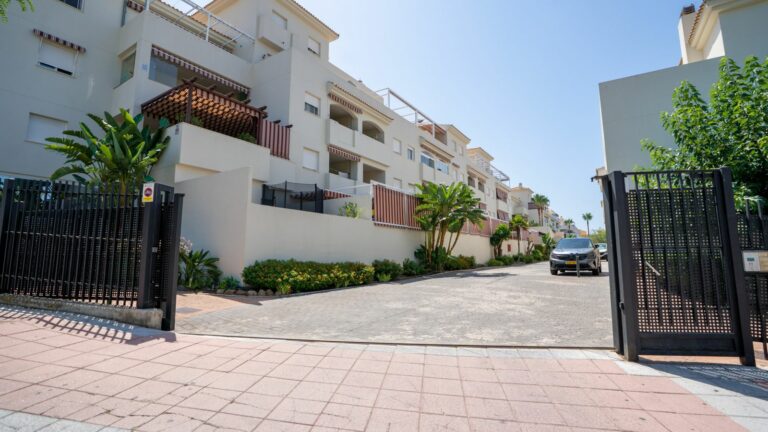 5891c6e36a2ec8b380a32988edf92075 - 15