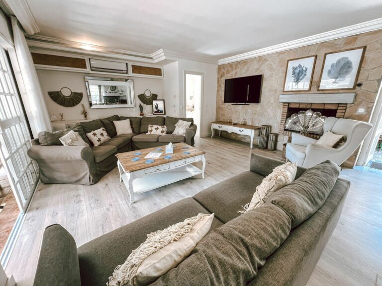 599b6c115ec9dcbe3b4f4b8ccd107d8e - 8