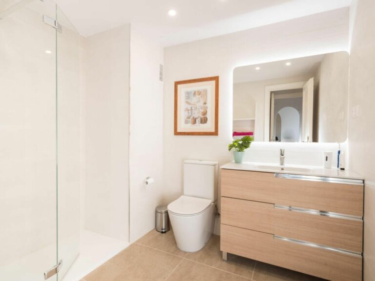 59aa24b6cb4542e1f9fa54dec64c38c3 - 12