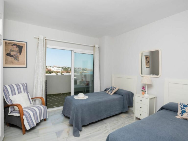 59aa24b6cb4542e1f9fa54dec64c38c3 - 7