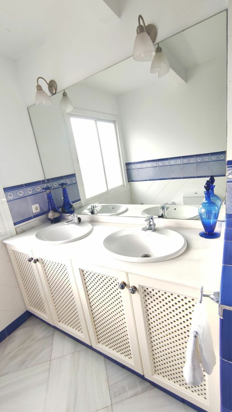 59ef32b742b0284ed54c0e94a284a9de - 8