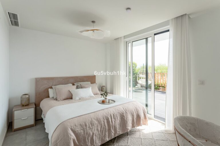 5a33bb469e6742f6cb649feea9f8b1c9 - 10