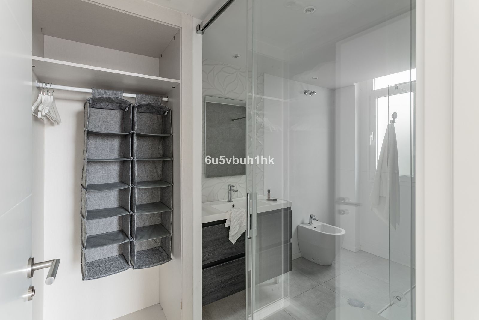 5a33bb469e6742f6cb649feea9f8b1c9 - 16