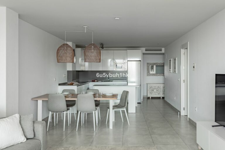 5a33bb469e6742f6cb649feea9f8b1c9 - 8