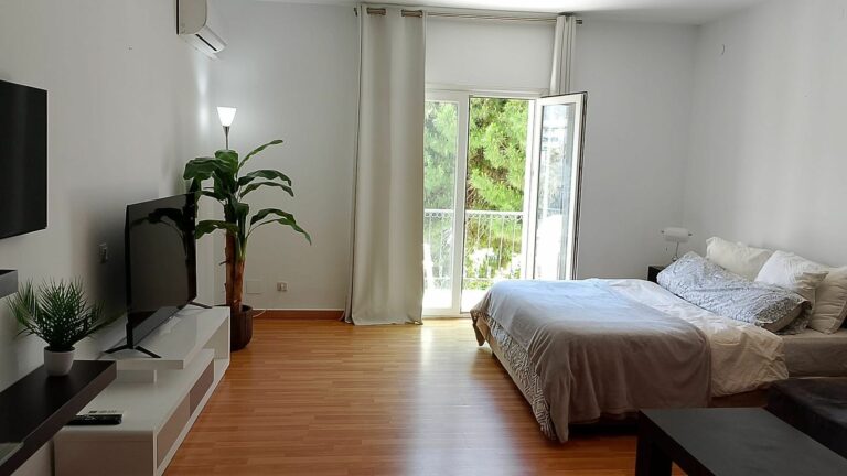 5a6ee5509ad516fc575d6c11be3a830a - 15