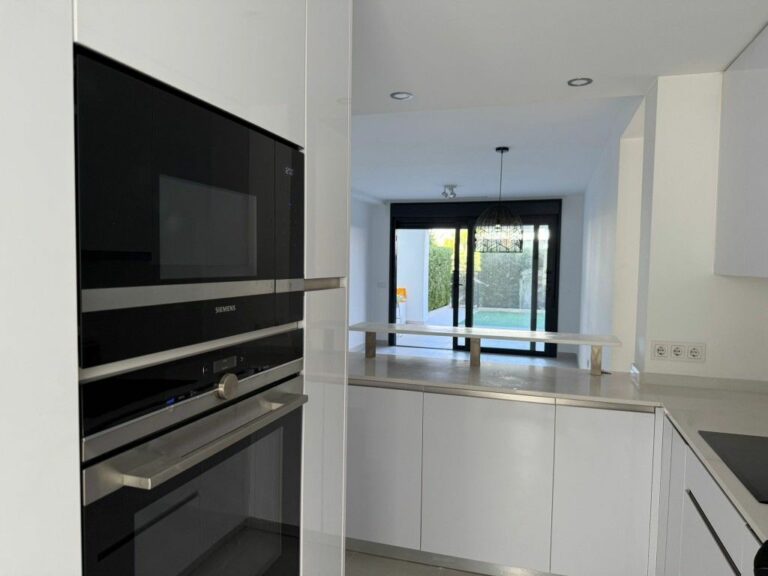 5e8c441b9dddd6a6b85fb9a19c125224 - 10