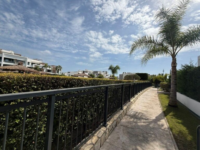 5e8c441b9dddd6a6b85fb9a19c125224 - 14