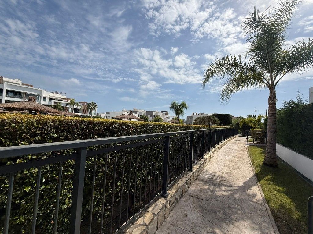 5e8c441b9dddd6a6b85fb9a19c125224 - 14