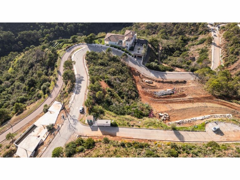 61dcd0d74c8739fa9d2bc15cc129e187 - 14