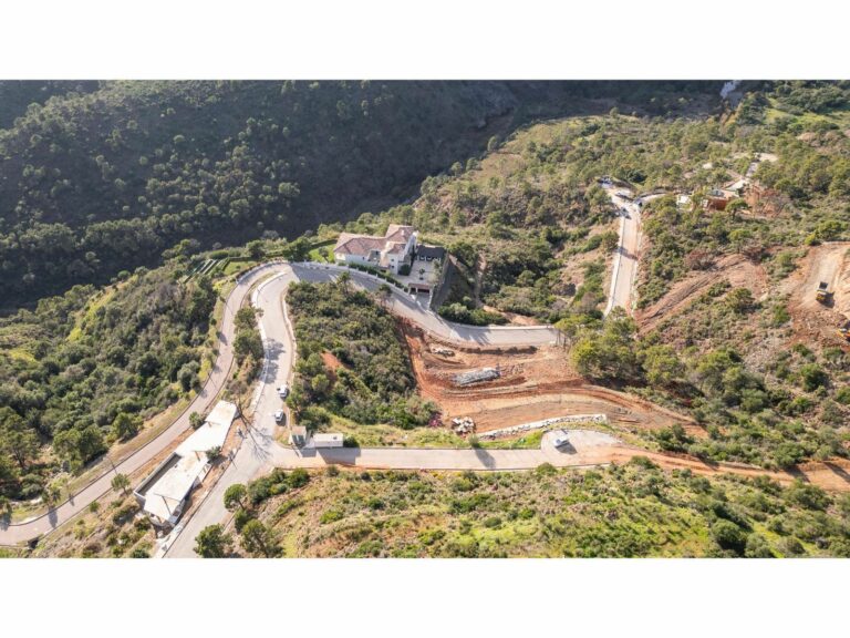 61dcd0d74c8739fa9d2bc15cc129e187 - 9