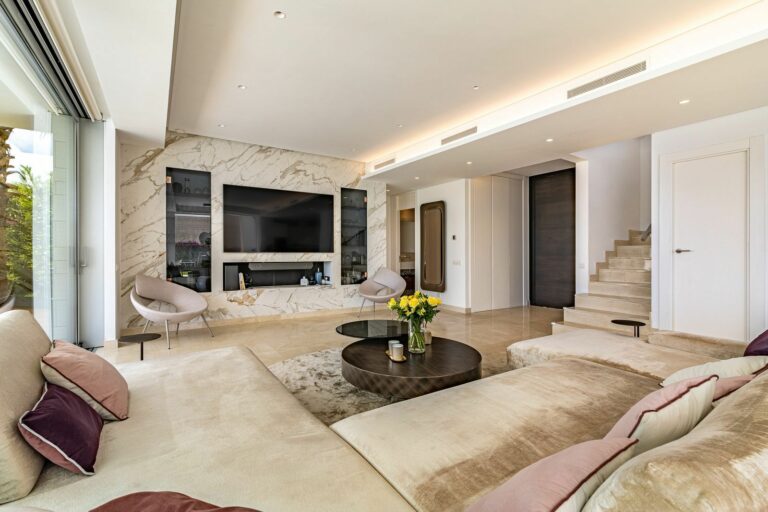 638665c7518c450eb0986d83b24350f7 - 14