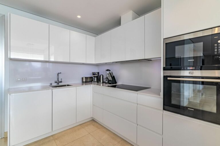 638665c7518c450eb0986d83b24350f7 - 16