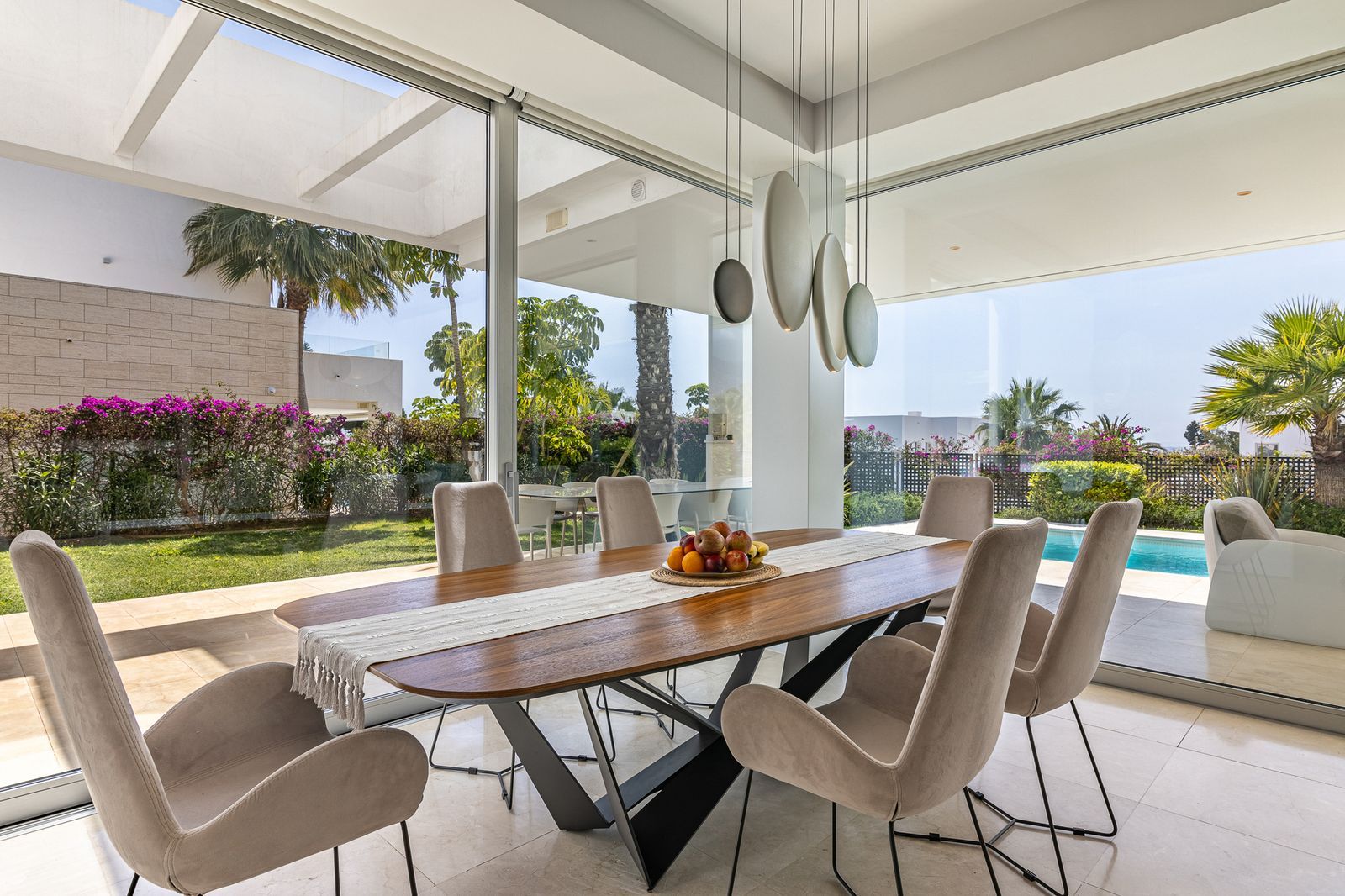 638665c7518c450eb0986d83b24350f7 - 6