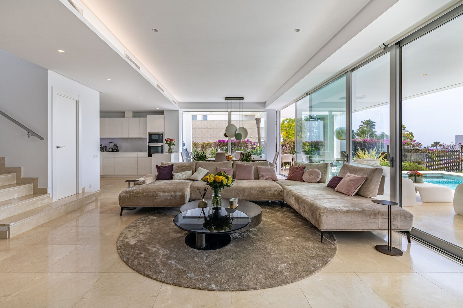 638665c7518c450eb0986d83b24350f7 - 7