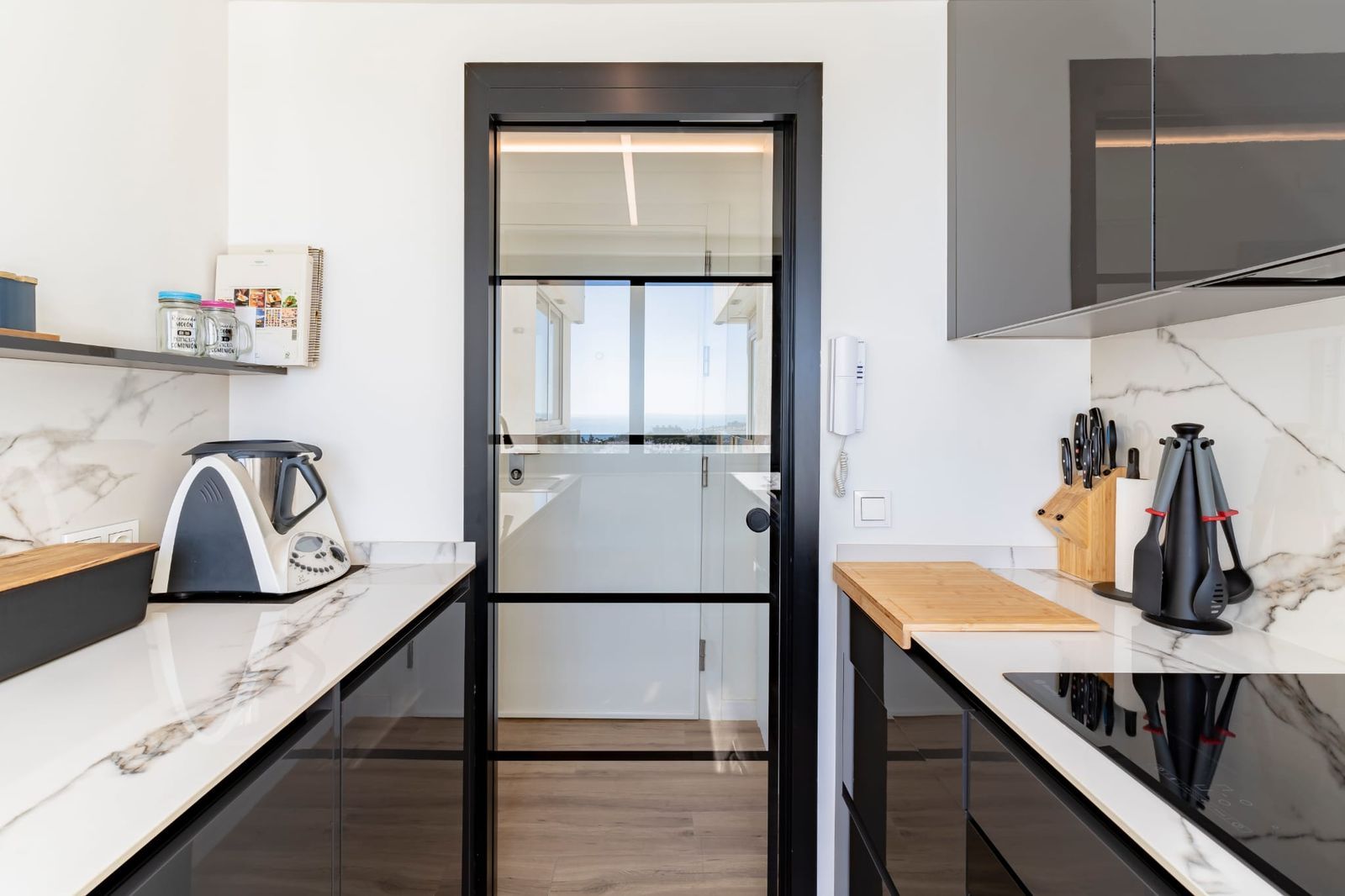 63dcf6efeb54d79fd4e1f117ee8a6f3f - 12