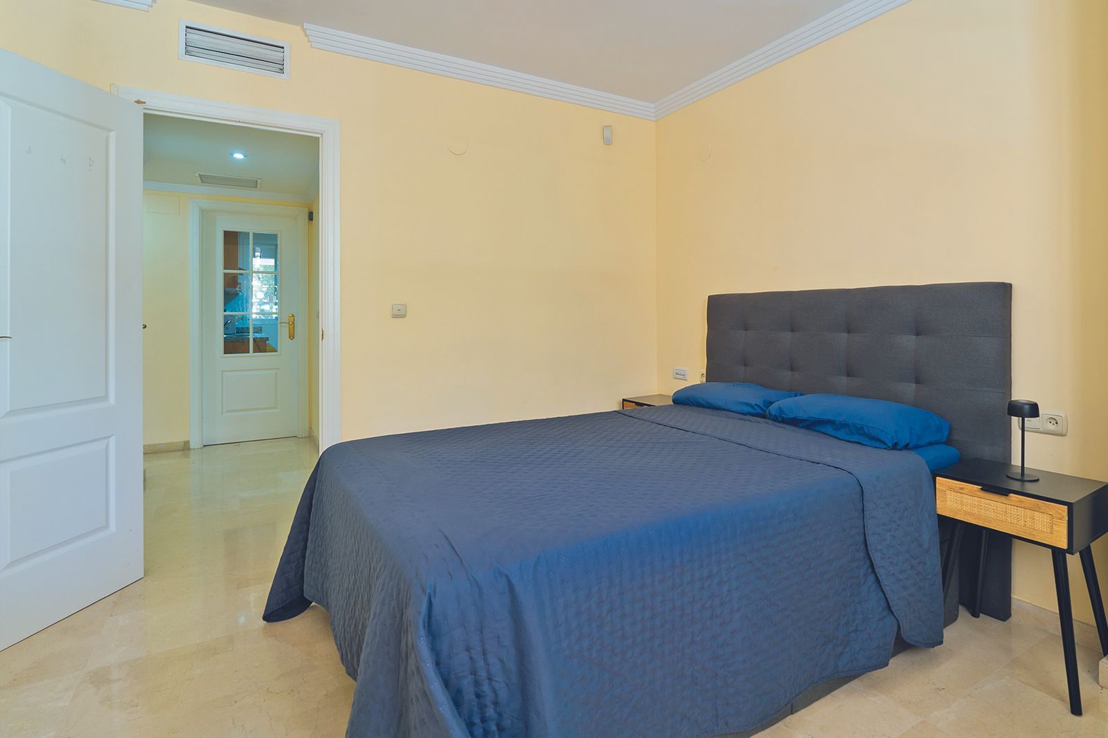 640386530105399988d54ca78f600f87 - 15