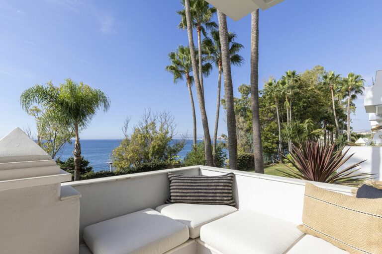 64479a8e61ef6177fcfcf4bced482a0a - 8