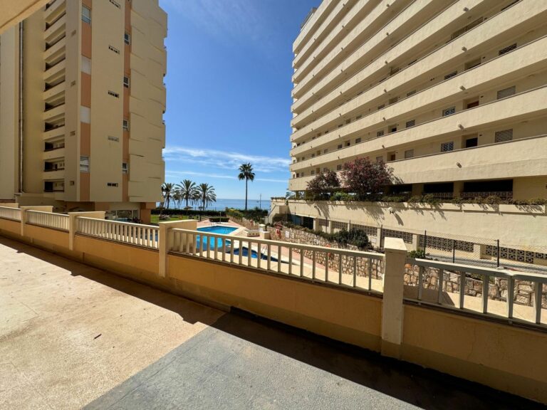 649c1b03428e2f5d89c67b05e57ead7e - 13