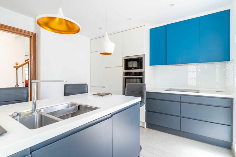 6500d7e5bf5463d9ca0bf589202b15ed - 7