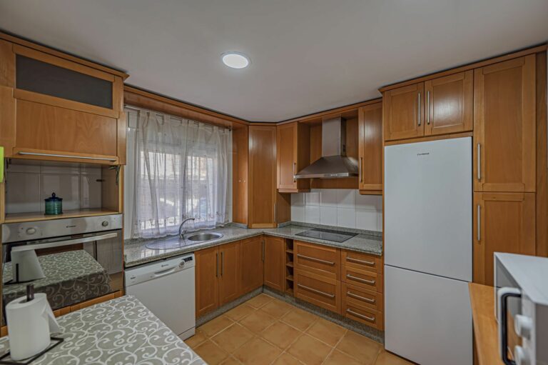 65f370d5c3a36a1f85524a65f7cffbf8 - 6