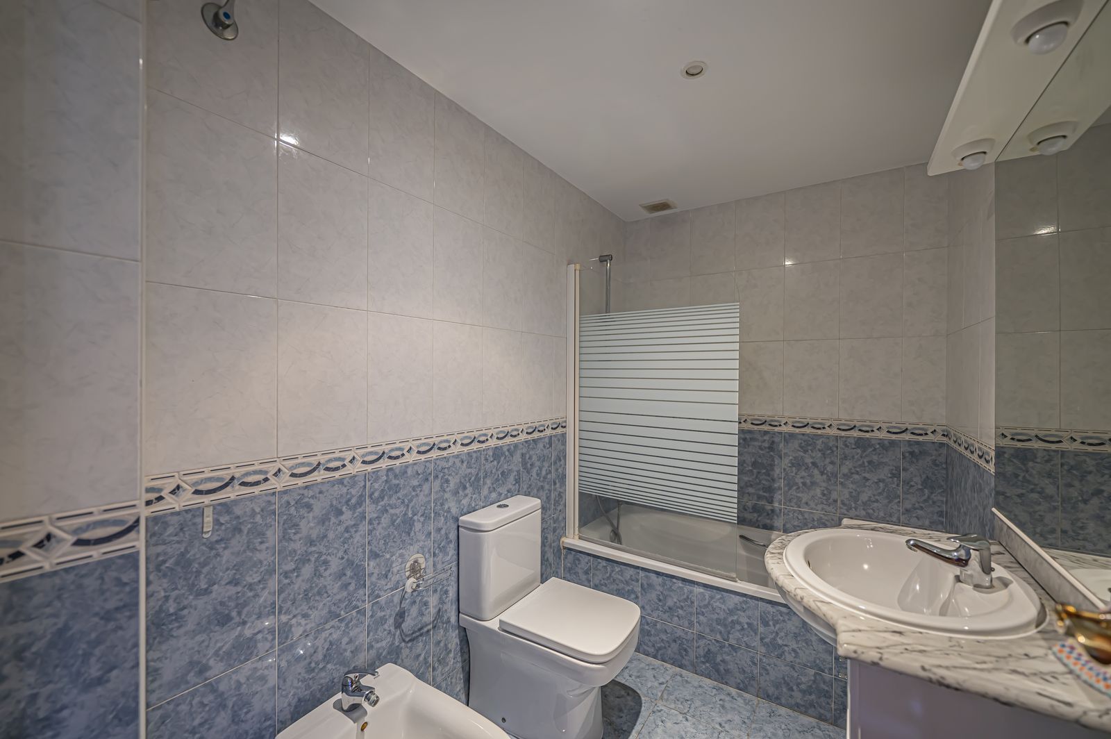 65f370d5c3a36a1f85524a65f7cffbf8 - 9