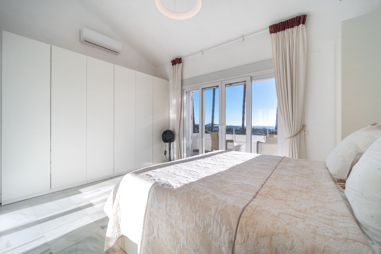 683541e3ddf4418182d6446045533a02 - 14