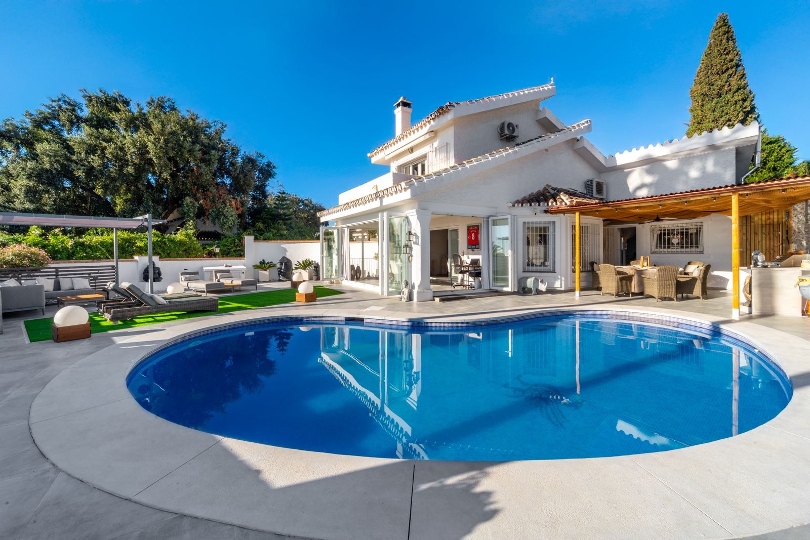 683541e3ddf4418182d6446045533a02 - 2