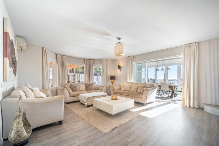 683541e3ddf4418182d6446045533a02 - 5