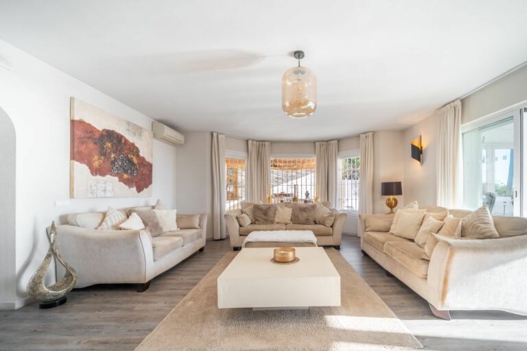 683541e3ddf4418182d6446045533a02 - 6