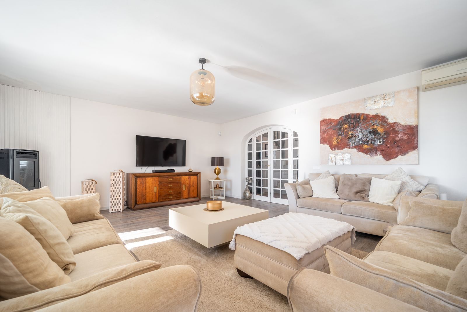 683541e3ddf4418182d6446045533a02 - 7