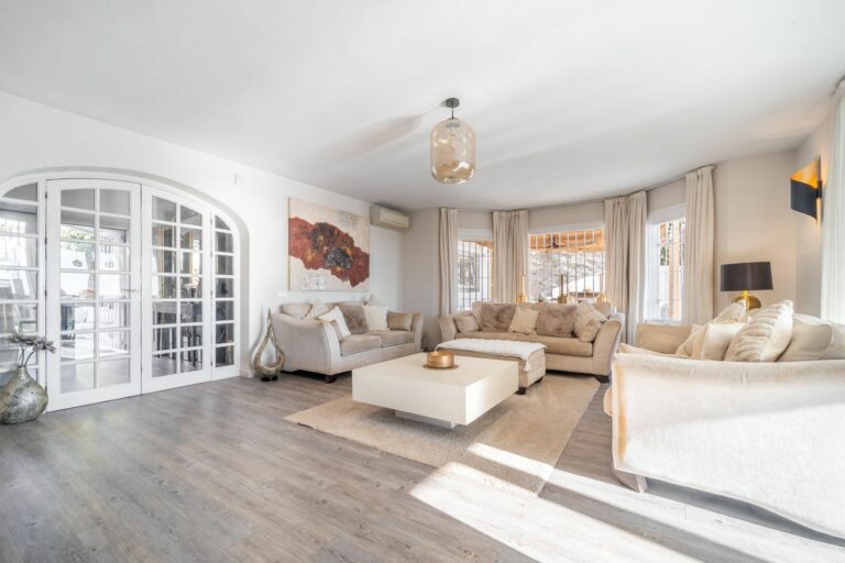 683541e3ddf4418182d6446045533a02 - 8