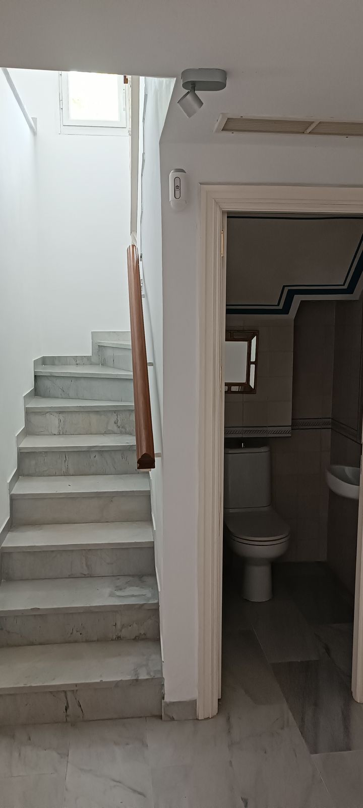 6a261722ce517e93366b0d5372d2a605 - 16