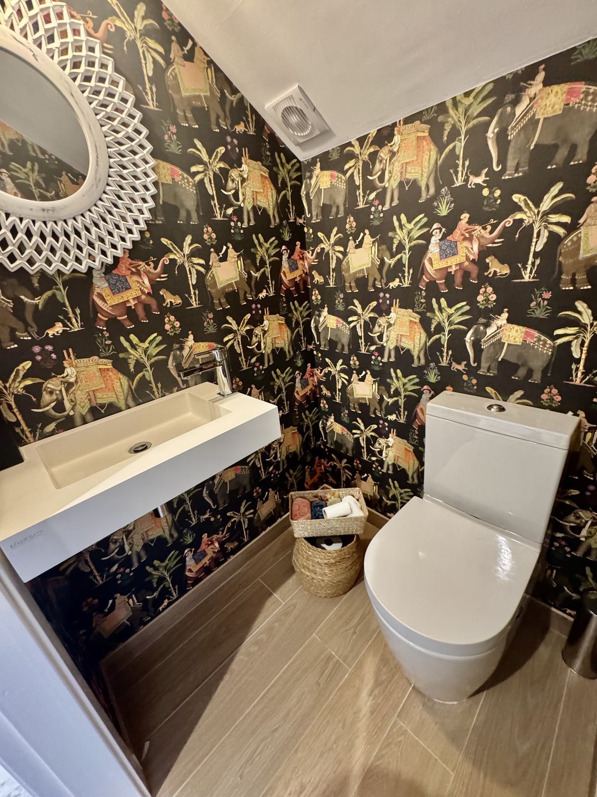 6b0ee2b1c6be9c287d0c703d361db4ae - 12