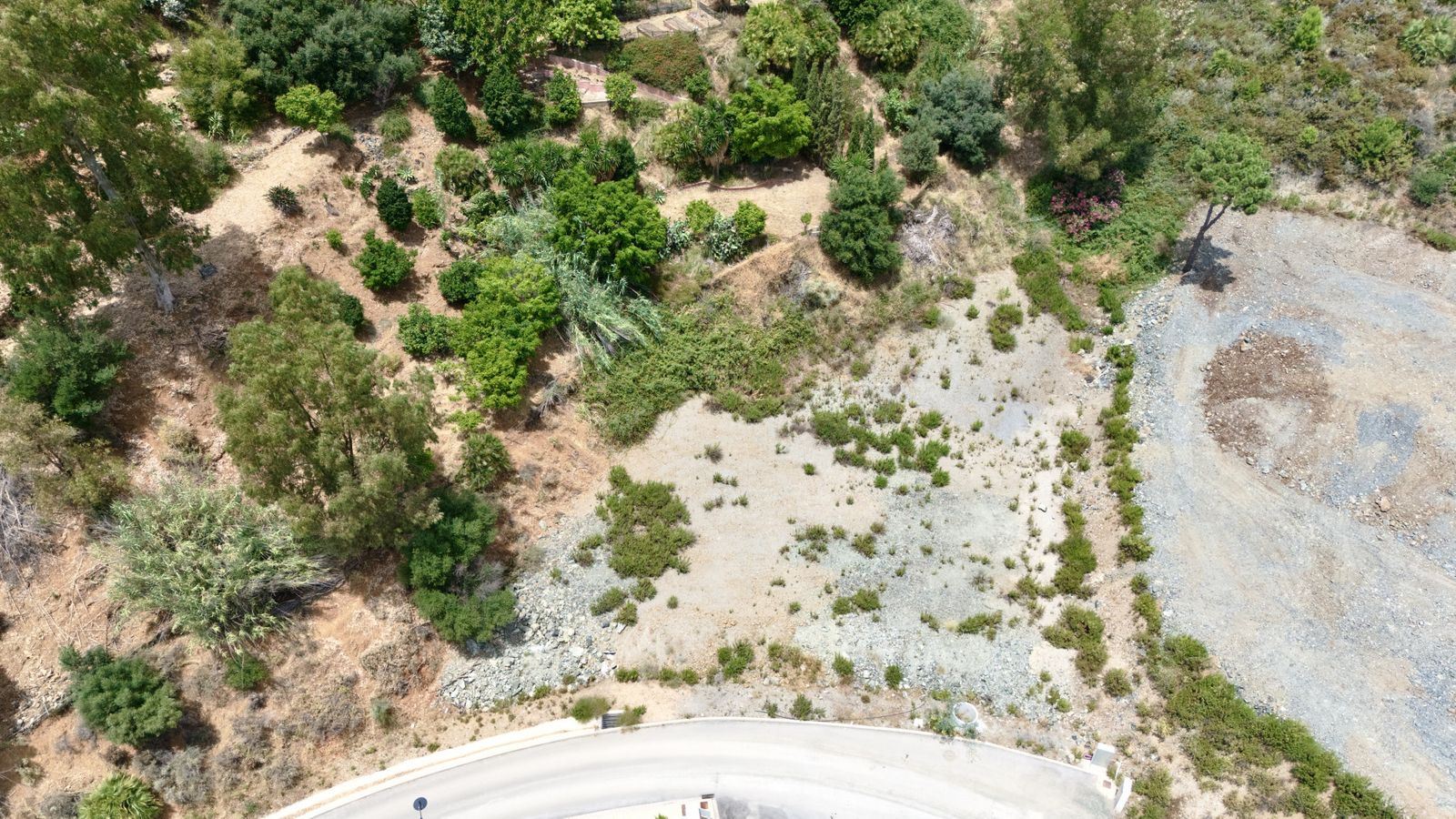 6d468eded8e27b8e4ba8d02121b2ec1b - 13