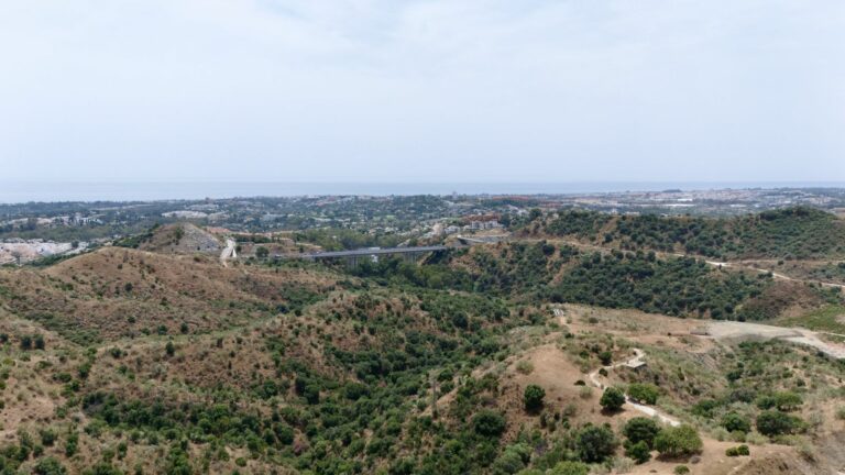 6d468eded8e27b8e4ba8d02121b2ec1b - 15