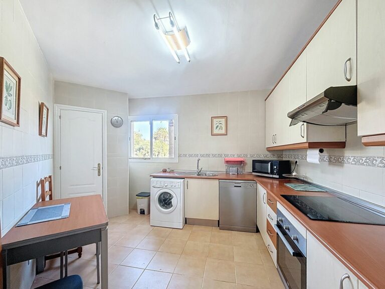 6dc4be1dc6c7803587e9070d1989d8de - 11