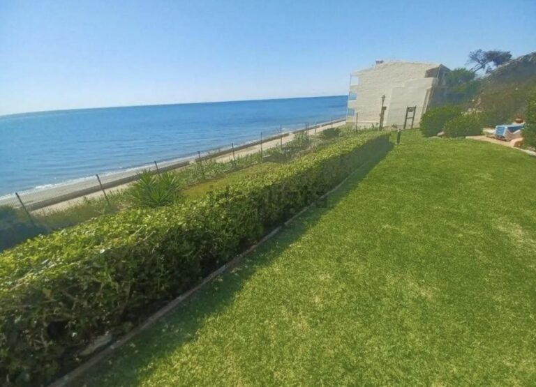 6dc4be1dc6c7803587e9070d1989d8de - 13