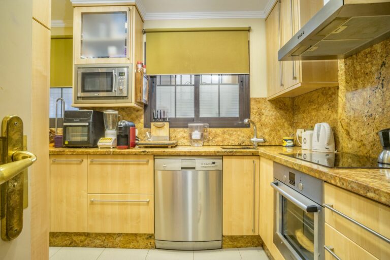 6f5d65cb7539737e50ba95b8c9a757c5 - 9